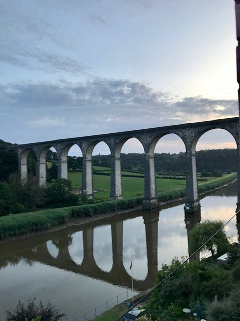 5 Surprises Of An English Village Calstock (A Story)